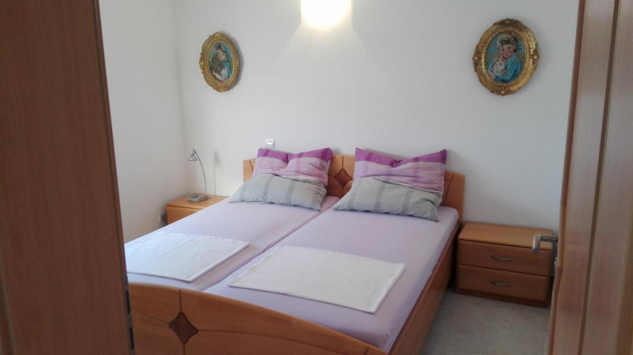 Apartments Marko Sutivan Insel Brac Exterior foto